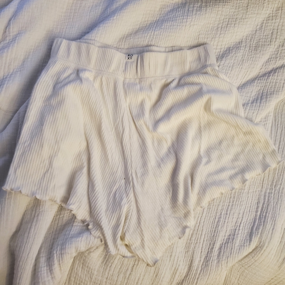 Roxy White Shorts Lettuce Hem Ribbed Soft Size Small - Picture 2 of 11